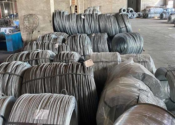 Bom preço. Fio de aço galvanizado mergulhado quente da mola do carbono 40mm on-line